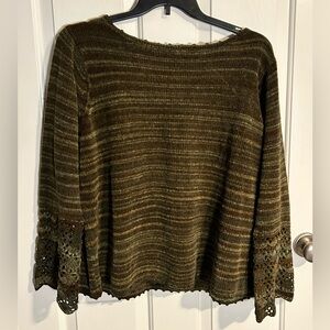 Sweater With Mesh Knitted Sleeves